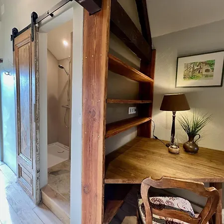 In Les Eyzies-de-tayac-sireuil With Pool Vakantiehuis Meyrals